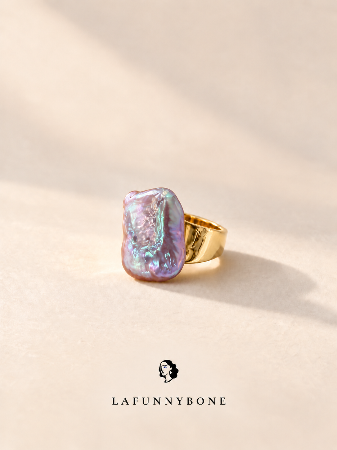 Natural Purple Aurora Baroque Pearl Ring | CHAMPAGNE