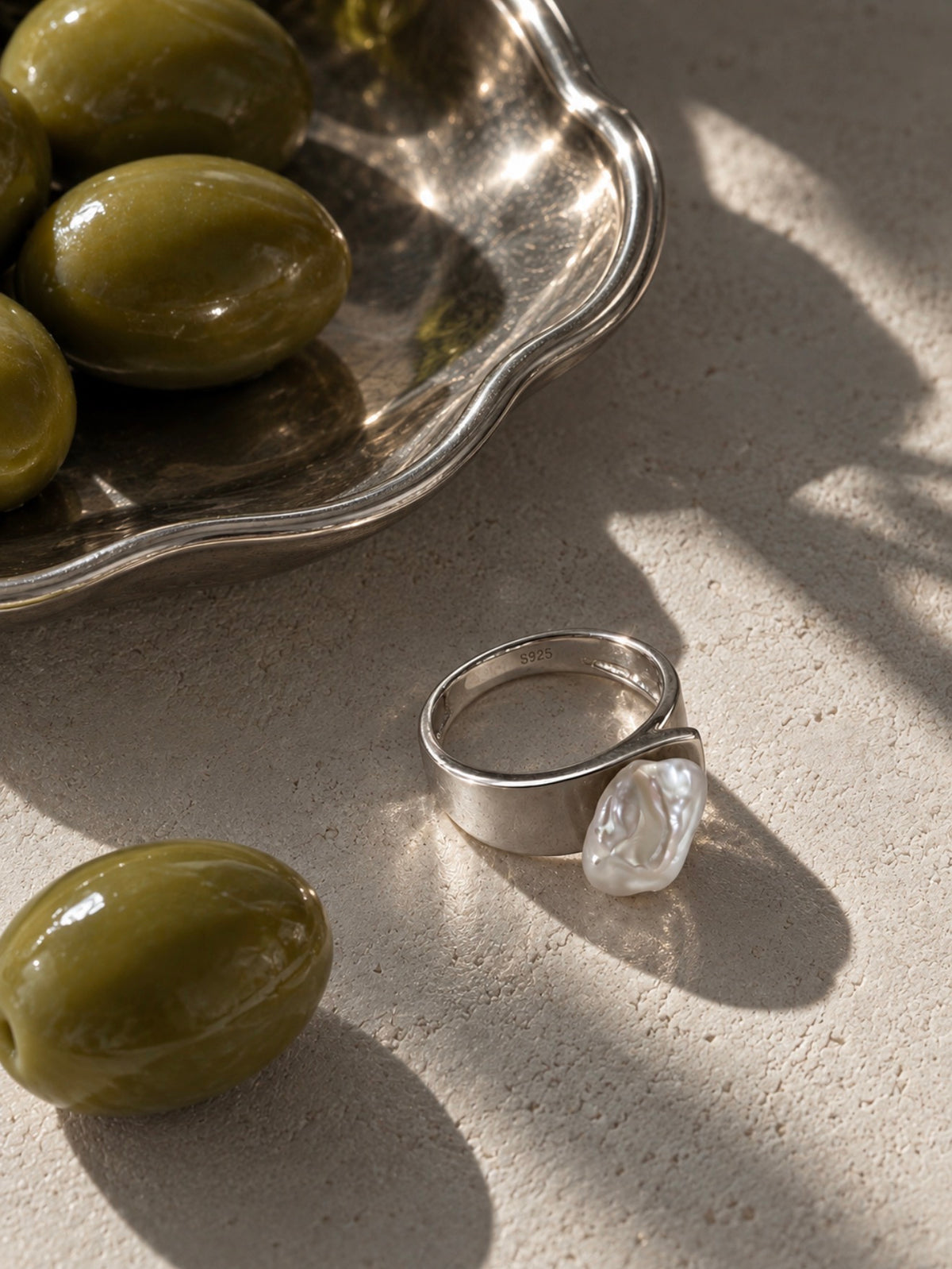 Natural Baroque Pearl Ring in 925 Sterling Silver｜BRUT by LAFUNNYBONE