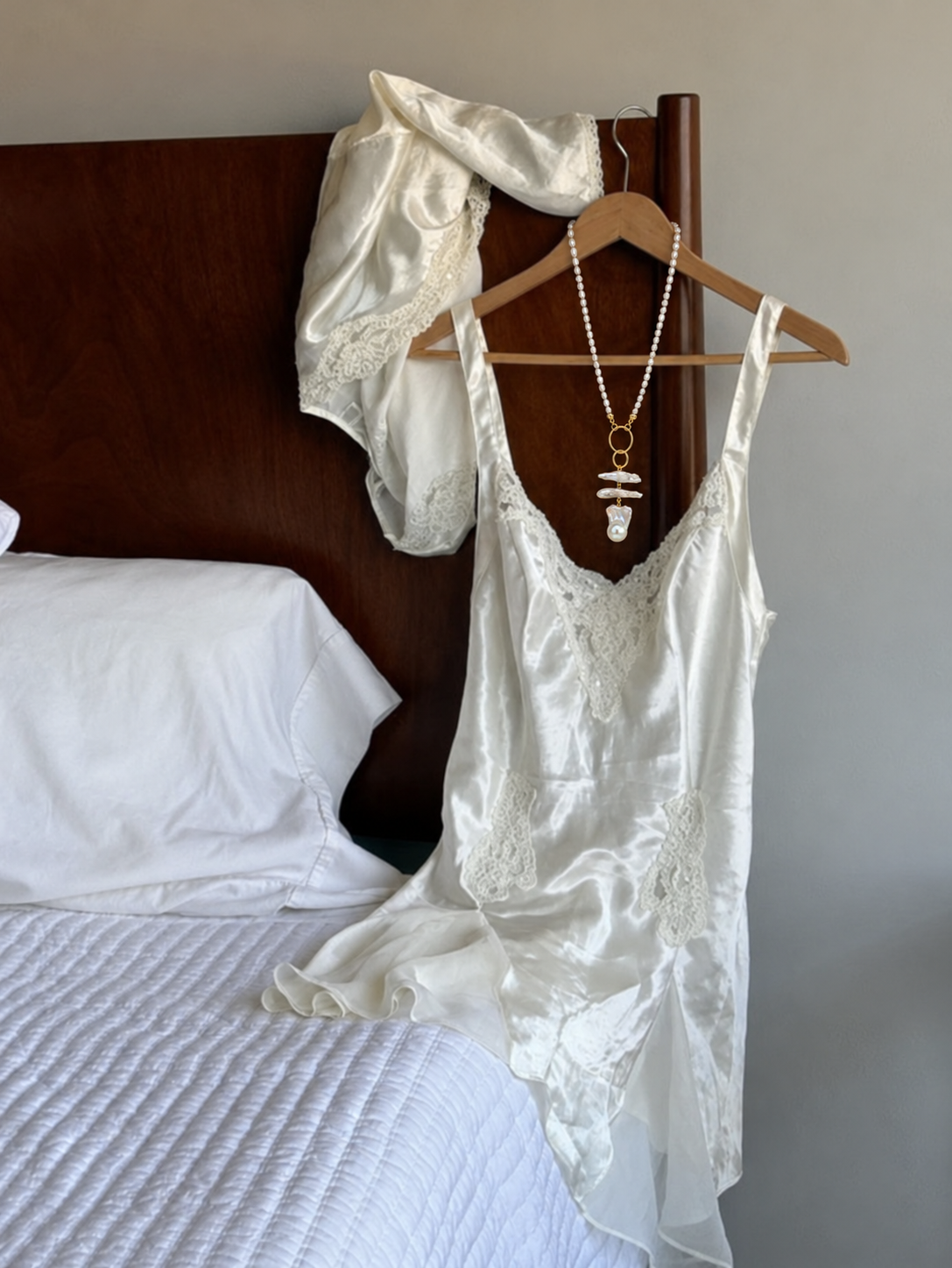 Pearl Necklace with Detachable Baroque Pendant | TIDELINE