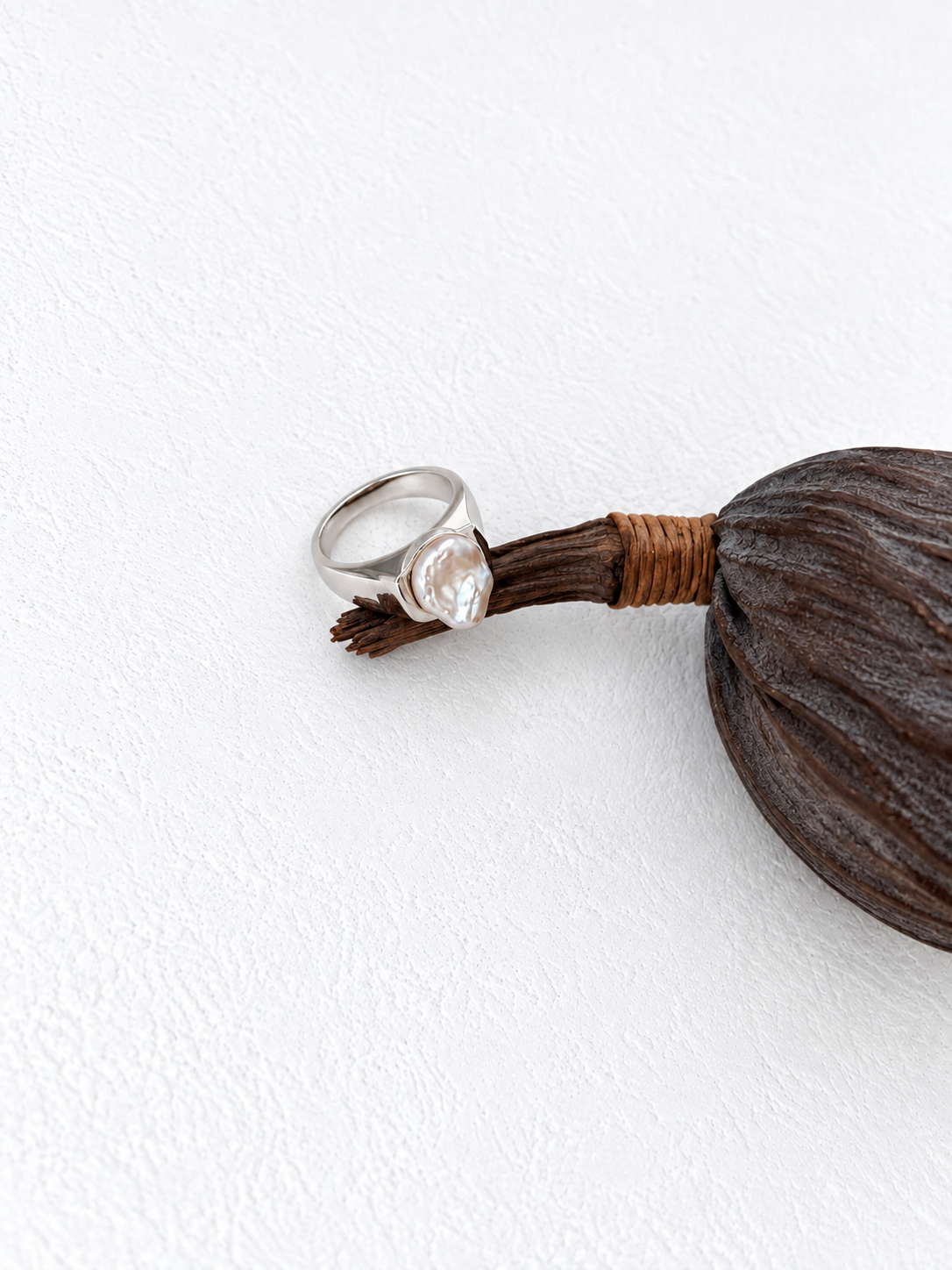 Natural Baroque Pearl Ring in 925 Sterling Silver｜BRUT