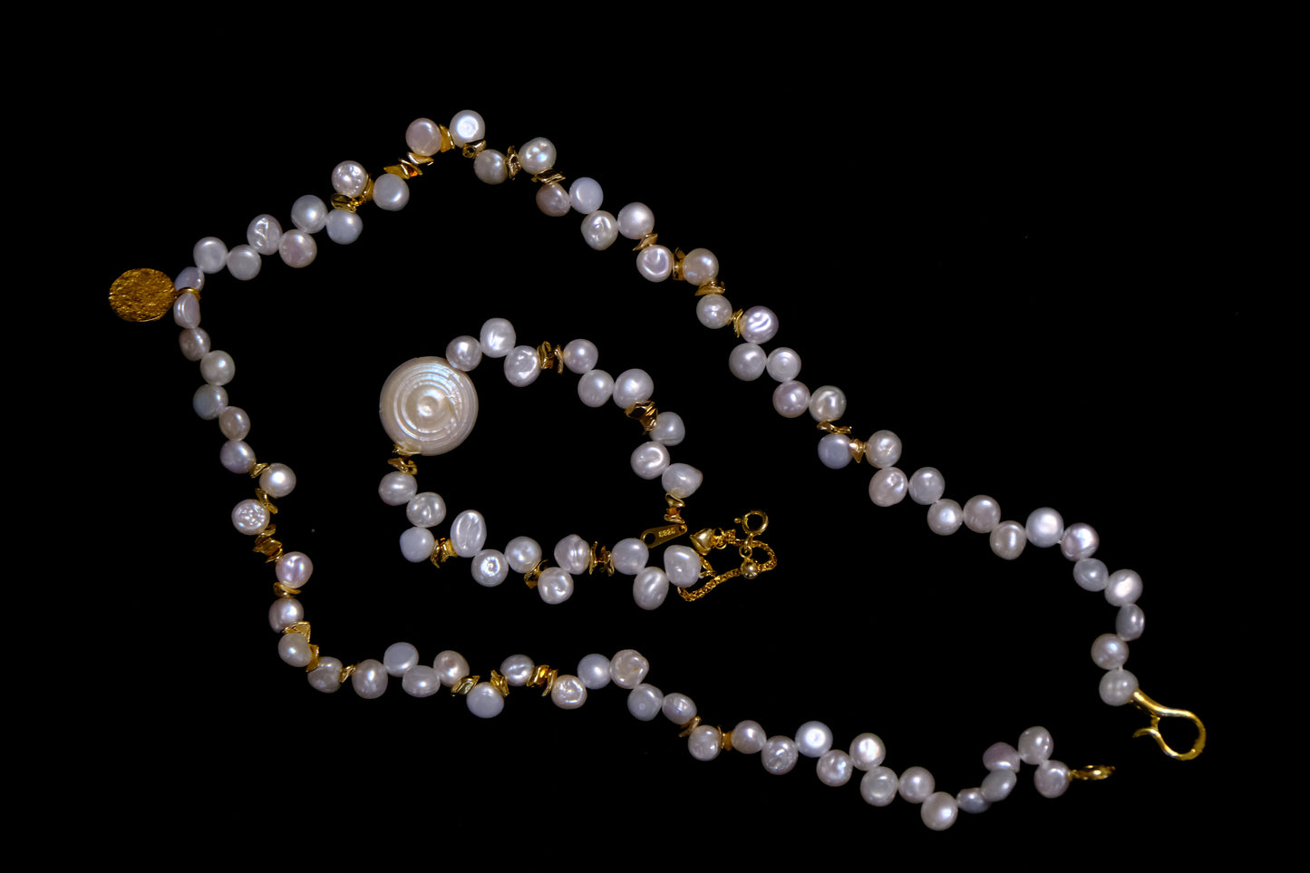 TRINITY 18K Golden Baroque Button Pearls Chocker Necklace